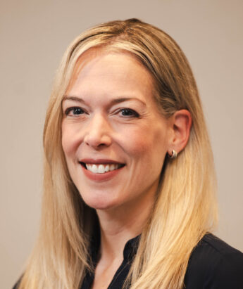 Alisa Cuneo, Senior Vice President of Finance & HR at Facilisgroup