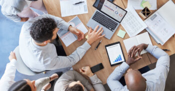 Why the Fastest Growing Promo Distributors Don't Figure it Out Alone